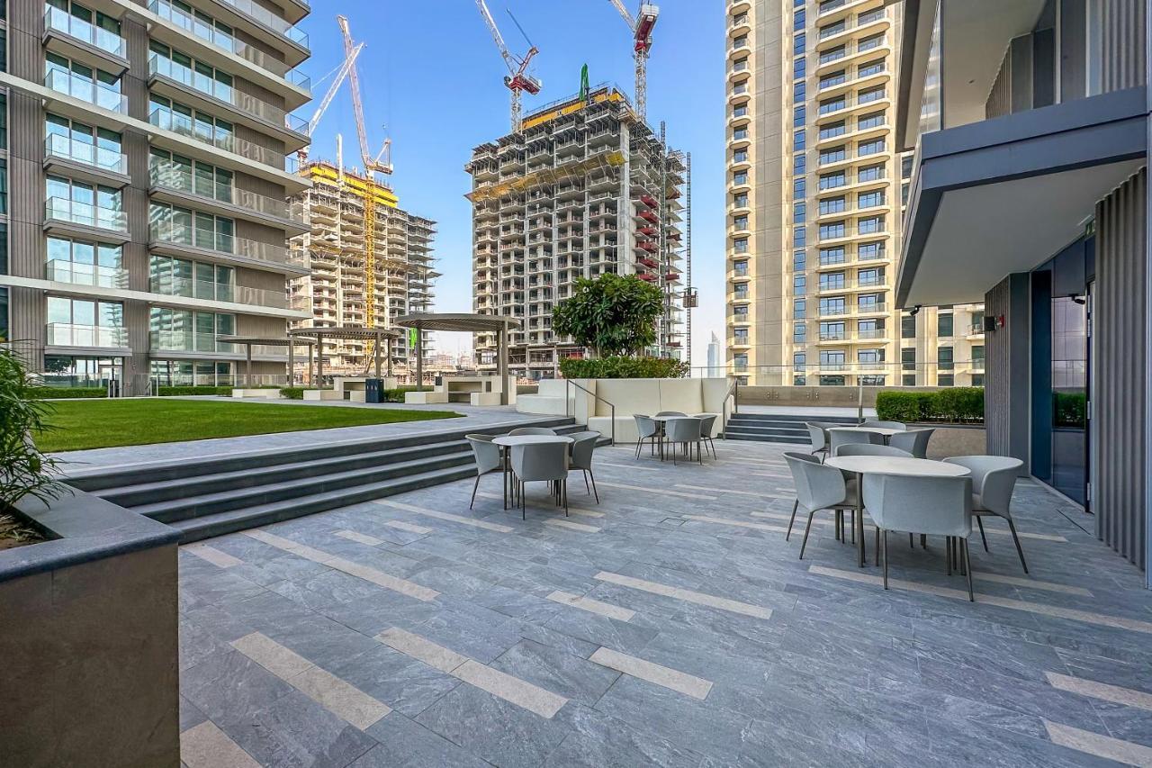 1br Luxurious Beachfront Apartment